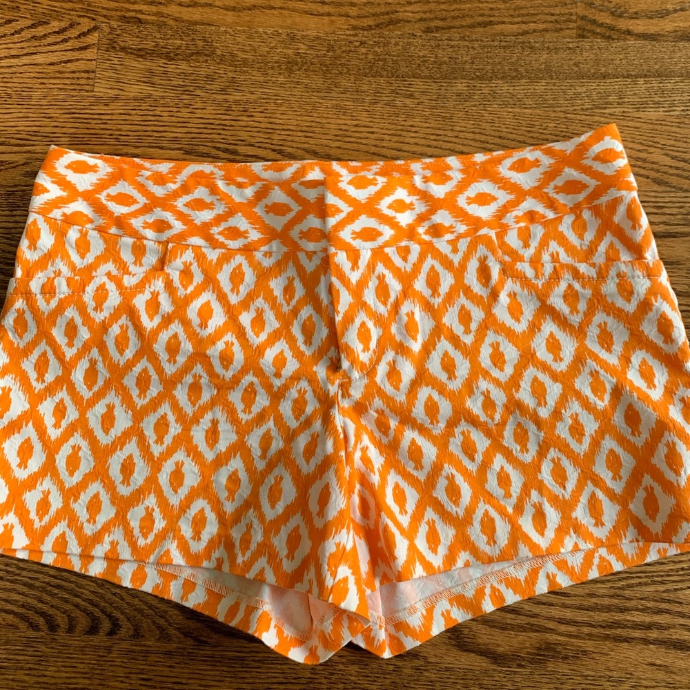 Lilly Pulitzer orange/white shorts with fish